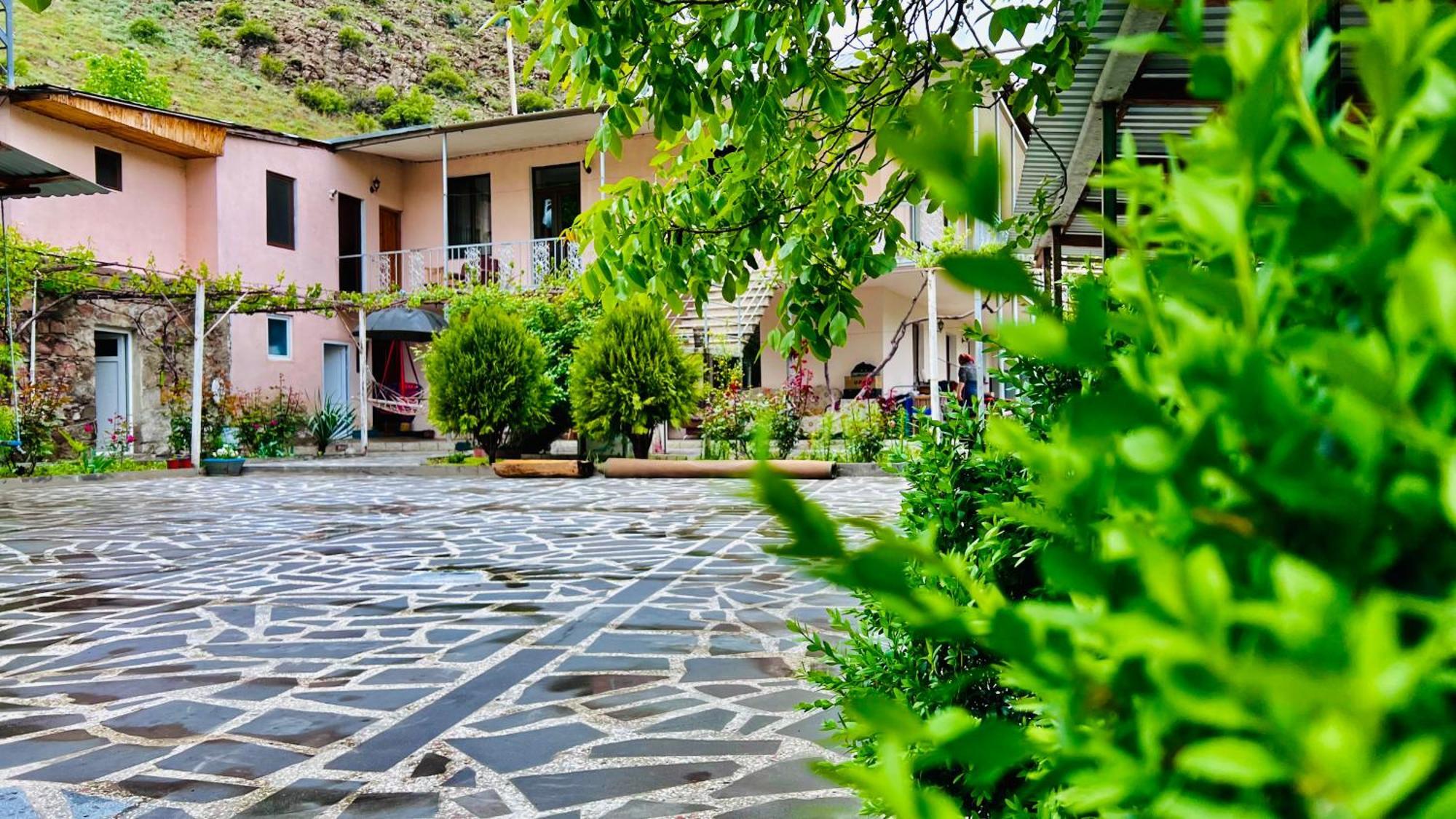 Guesthouse Mtkvari Nakalakevi Buitenkant foto